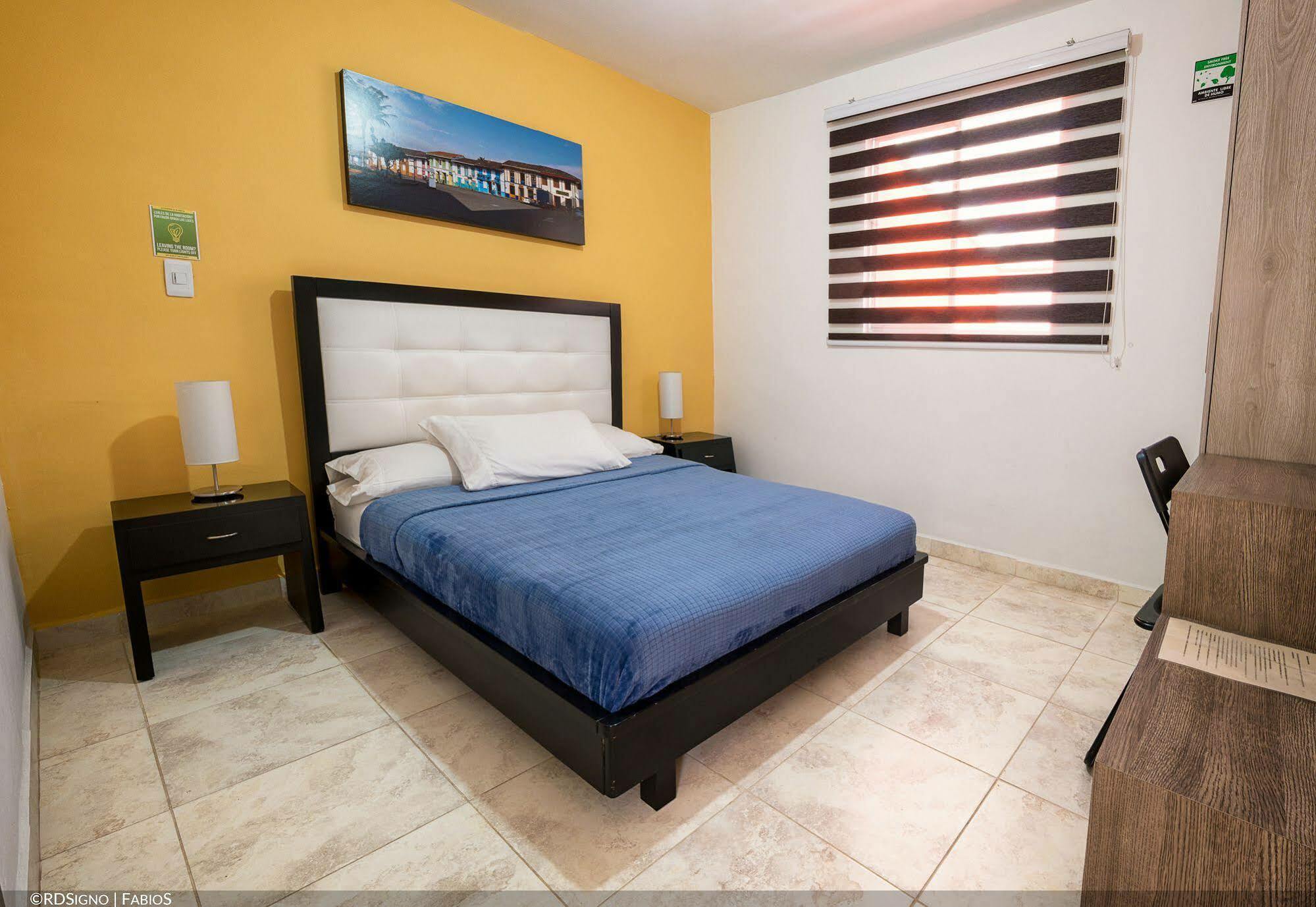 Casa Borbon Hotel Саленто Екстериор снимка